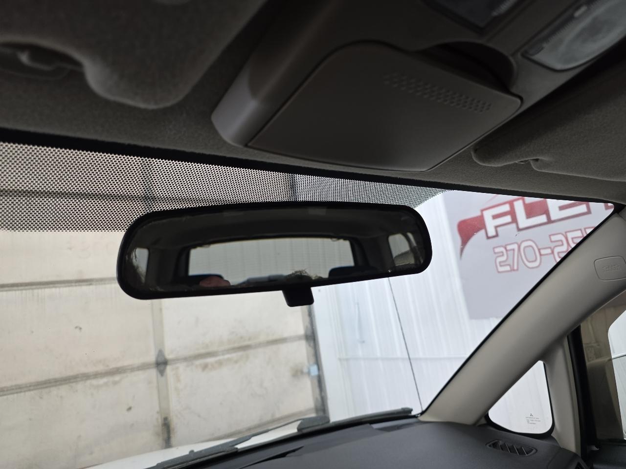 Mitsubishi Endeavor AWD 4dr LS 2011