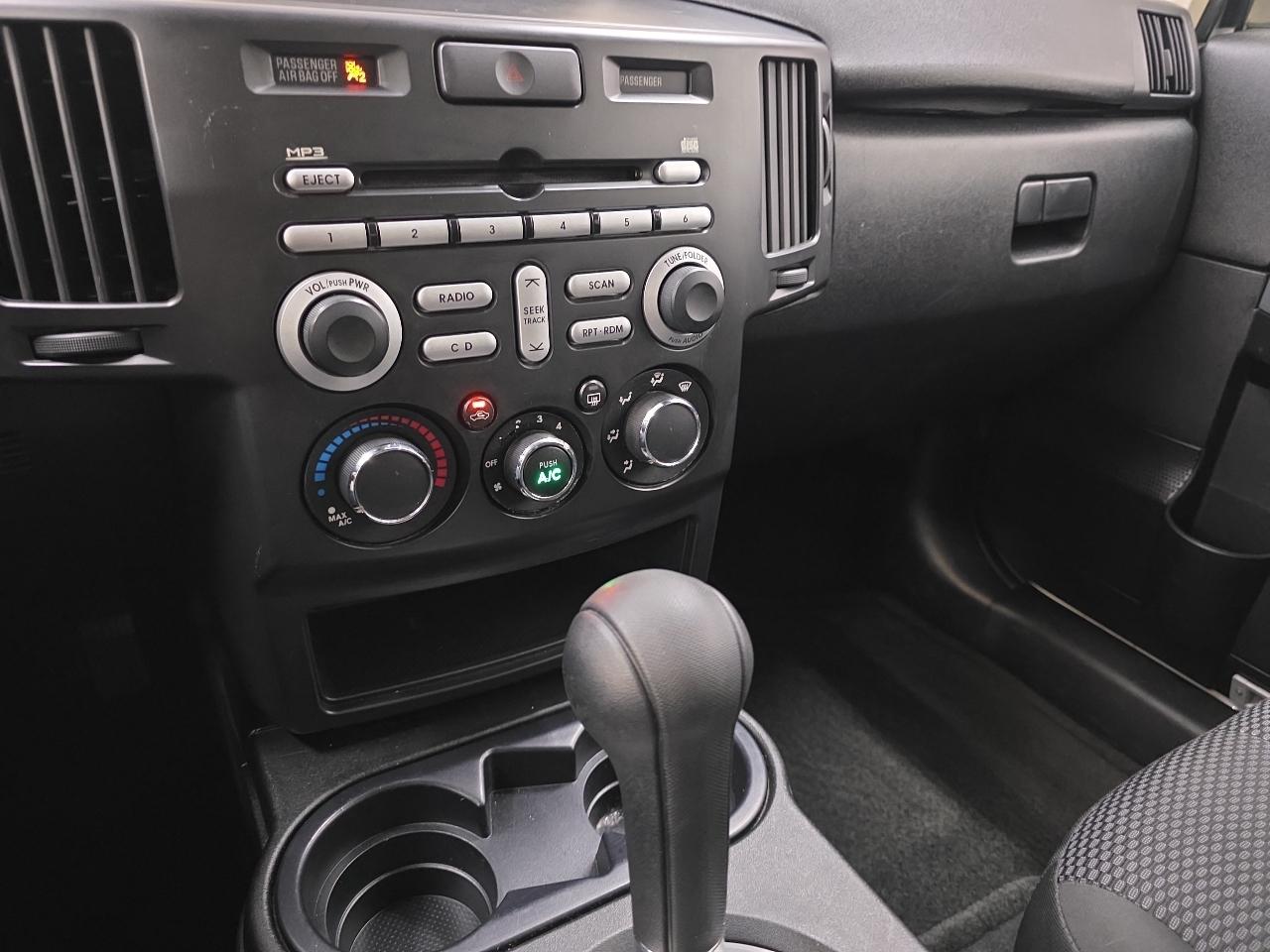 Mitsubishi Endeavor AWD 4dr LS 2011