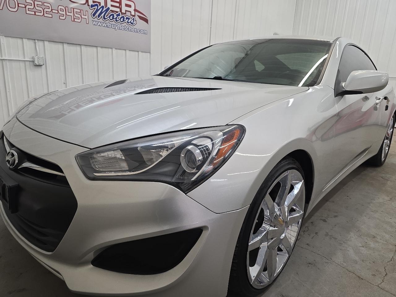 Hyundai Genesis Coupe 2dr I4 2.0T Auto 2013