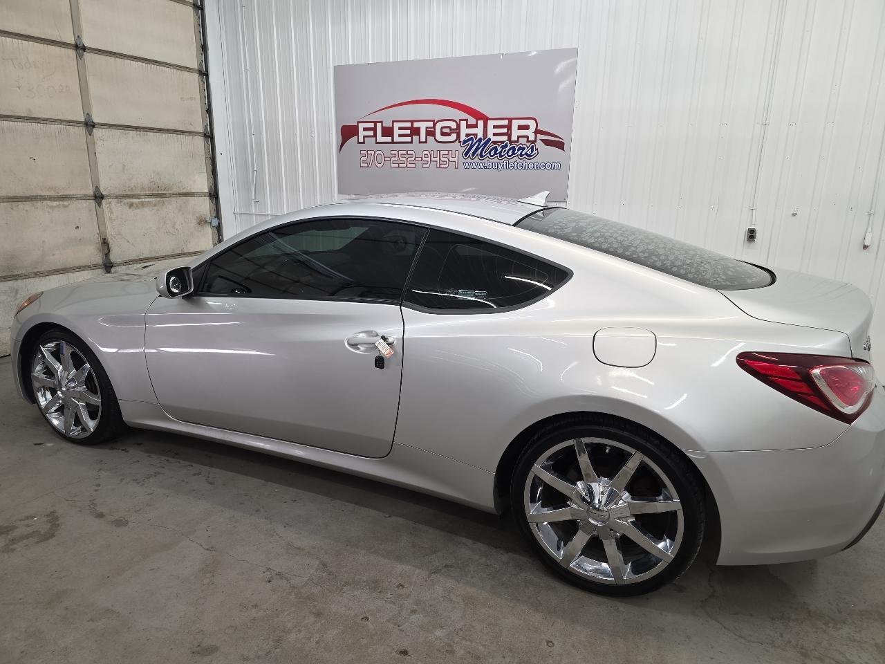 Hyundai Genesis Coupe 2dr I4 2.0T Auto 2013
