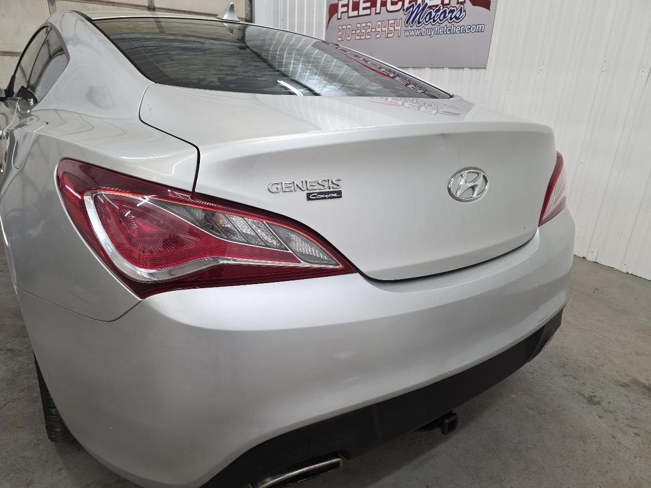 Hyundai Genesis Coupe 2dr I4 2.0T Auto 2013