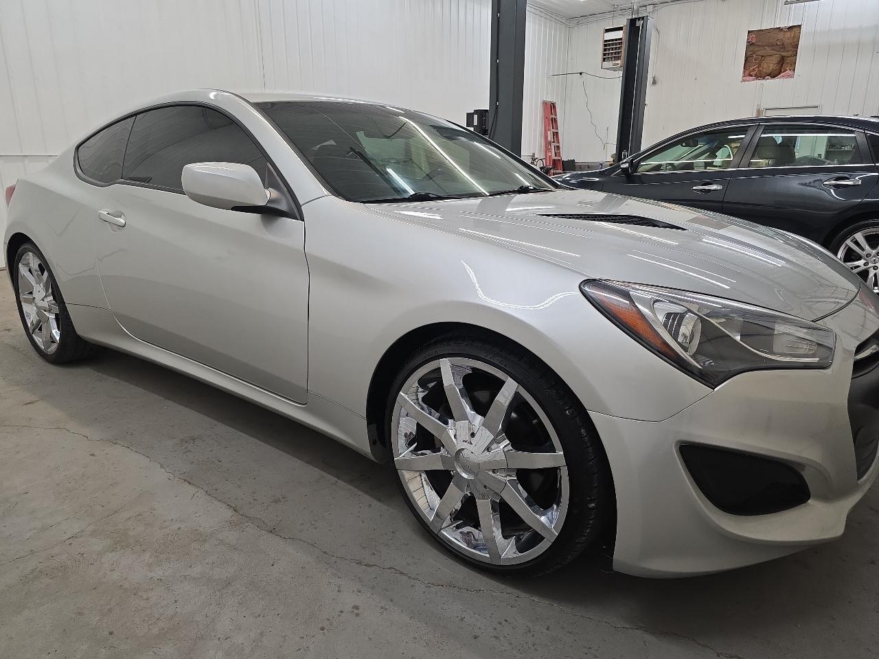 Hyundai Genesis Coupe 2dr I4 2.0T Auto 2013