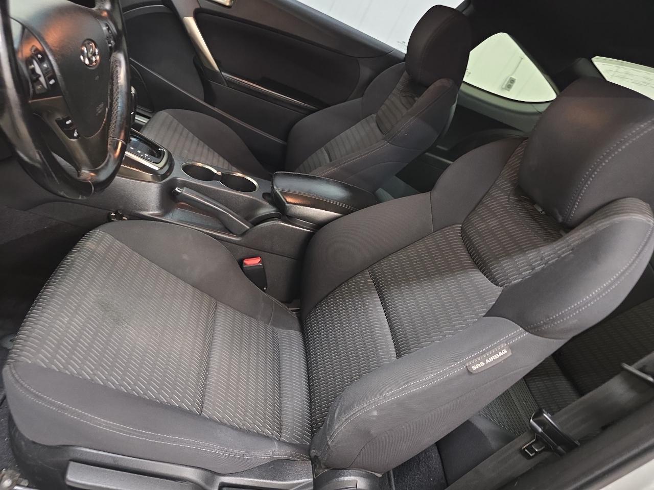 Hyundai Genesis Coupe 2dr I4 2.0T Auto 2013