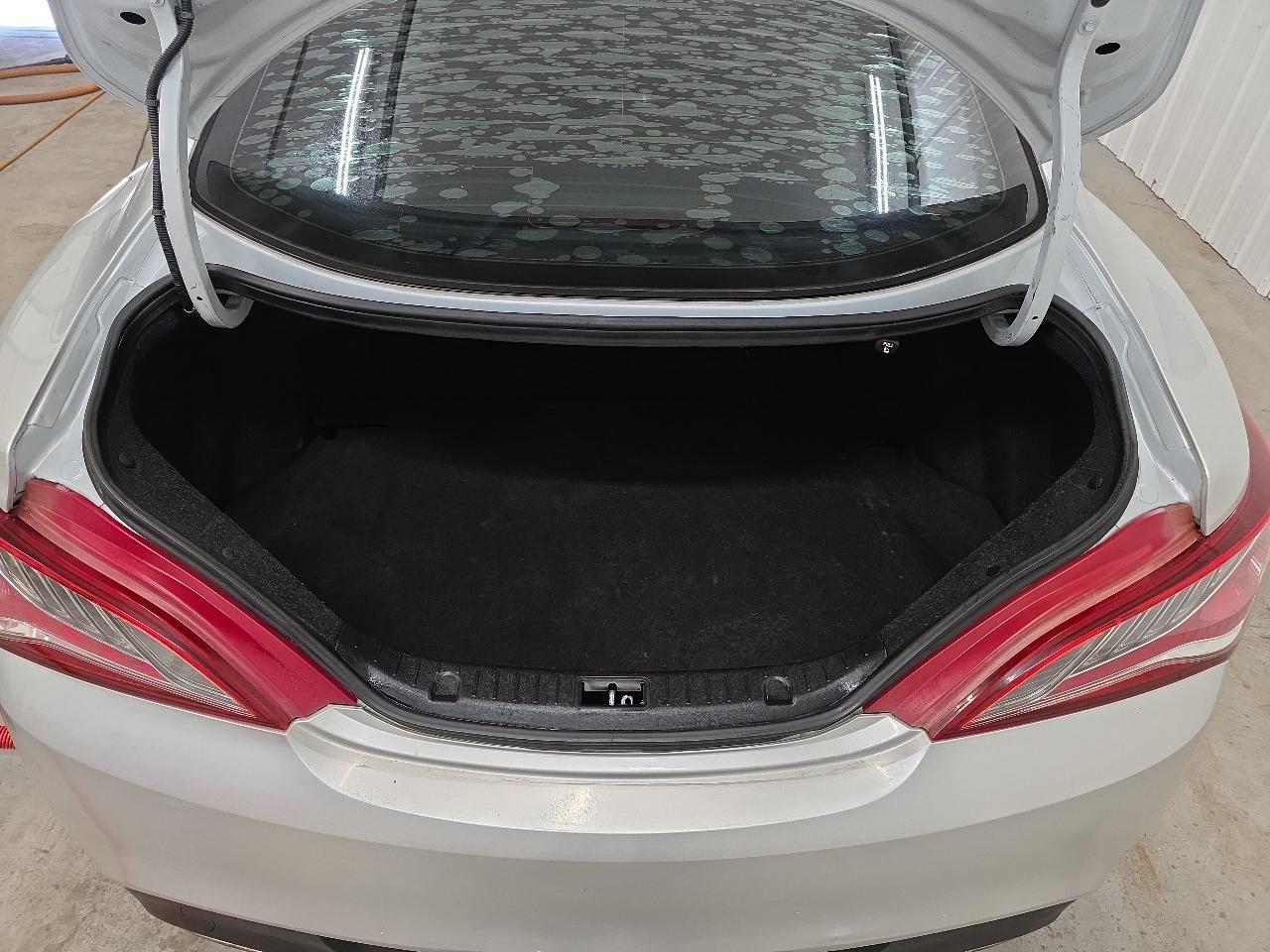 Hyundai Genesis Coupe 2dr I4 2.0T Auto 2013