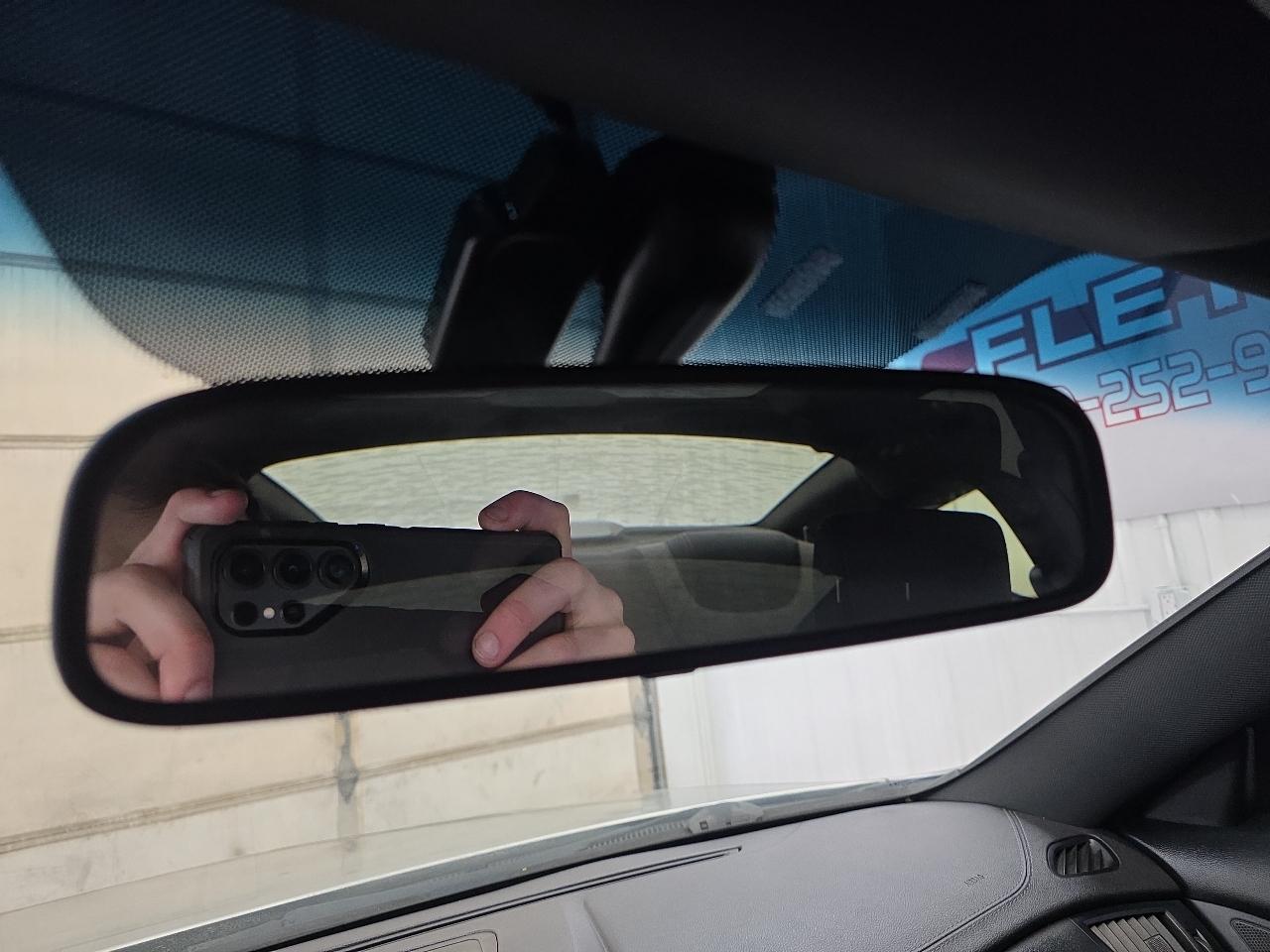 Hyundai Genesis Coupe 2dr I4 2.0T Auto 2013