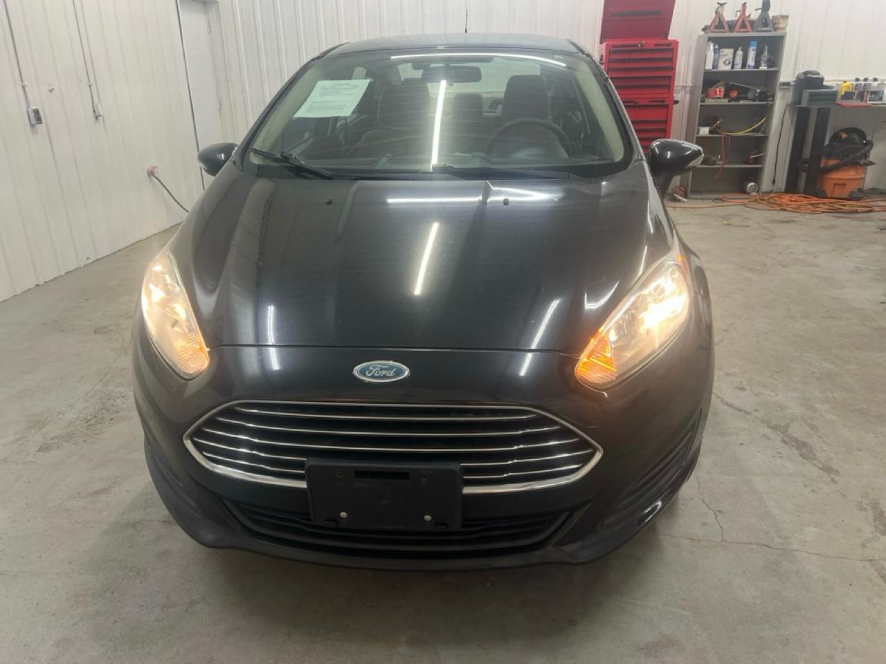 Ford Fiesta 4dr Sdn SE 2014