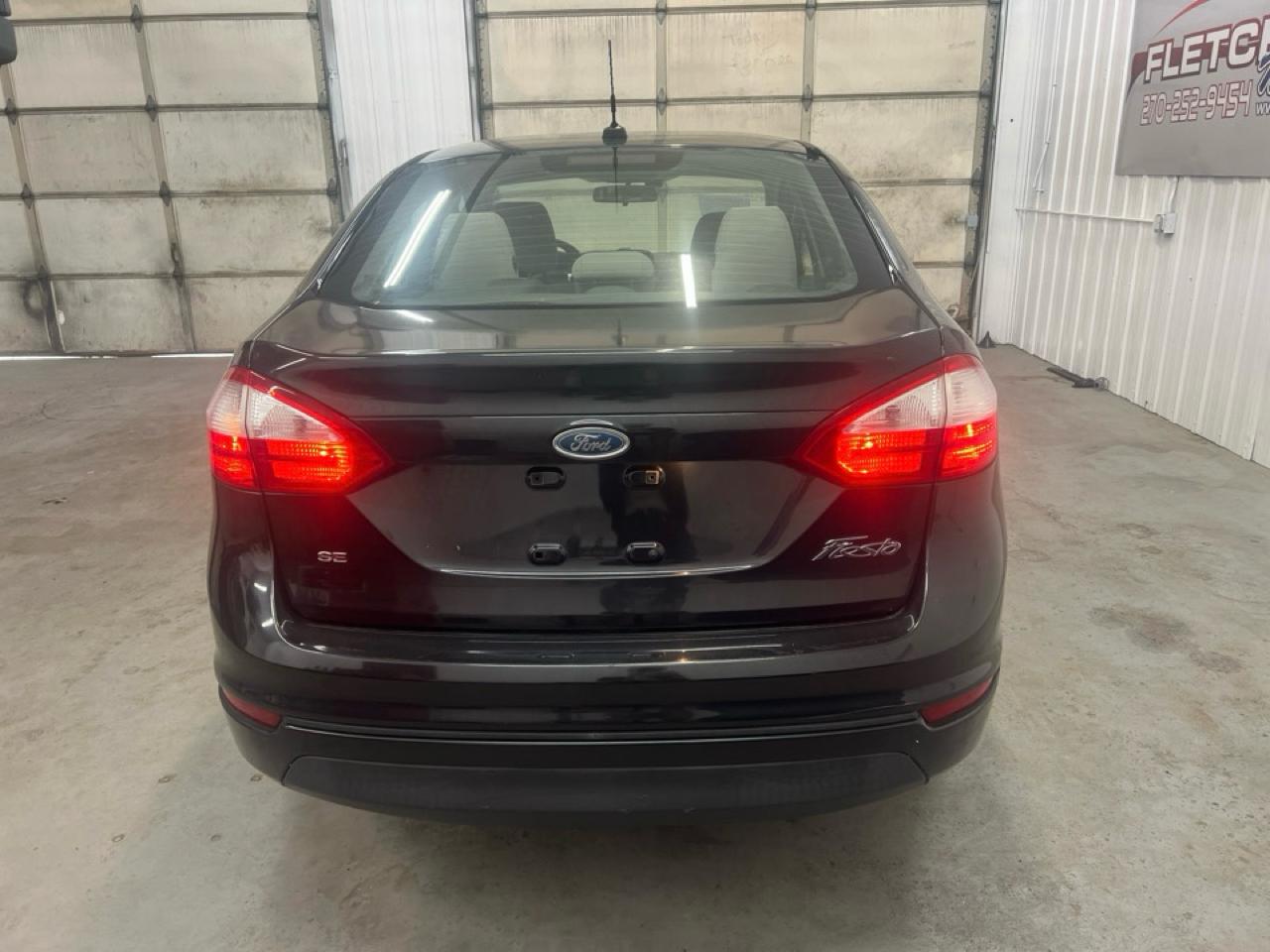 Ford Fiesta 4dr Sdn SE 2014
