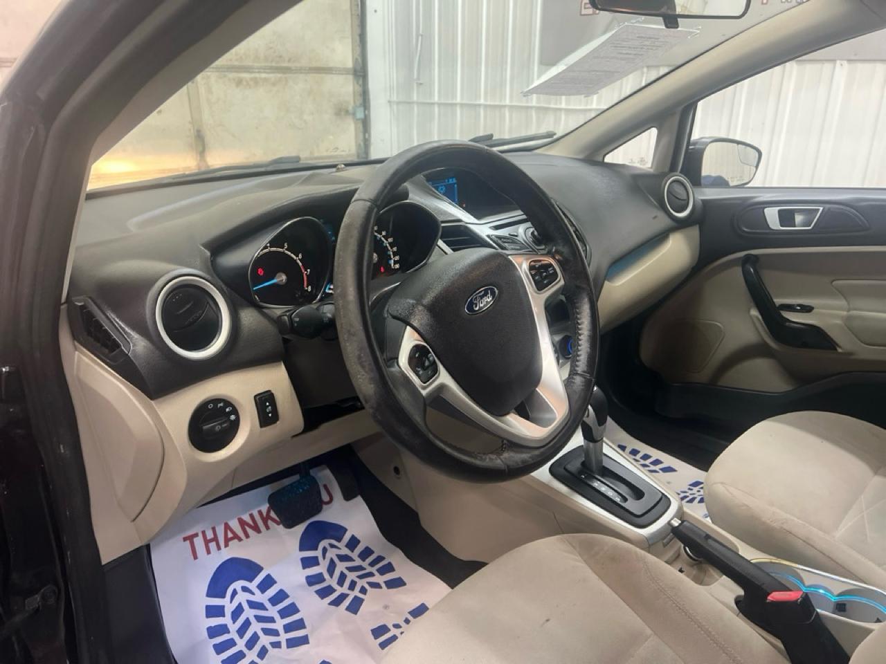 Ford Fiesta 4dr Sdn SE 2014