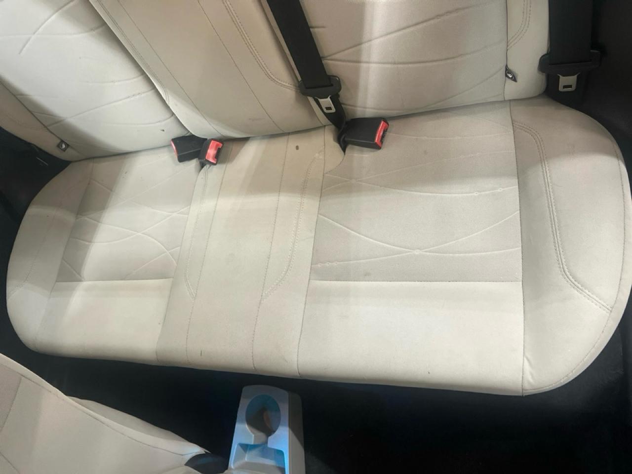 Ford Fiesta 4dr Sdn SE 2014