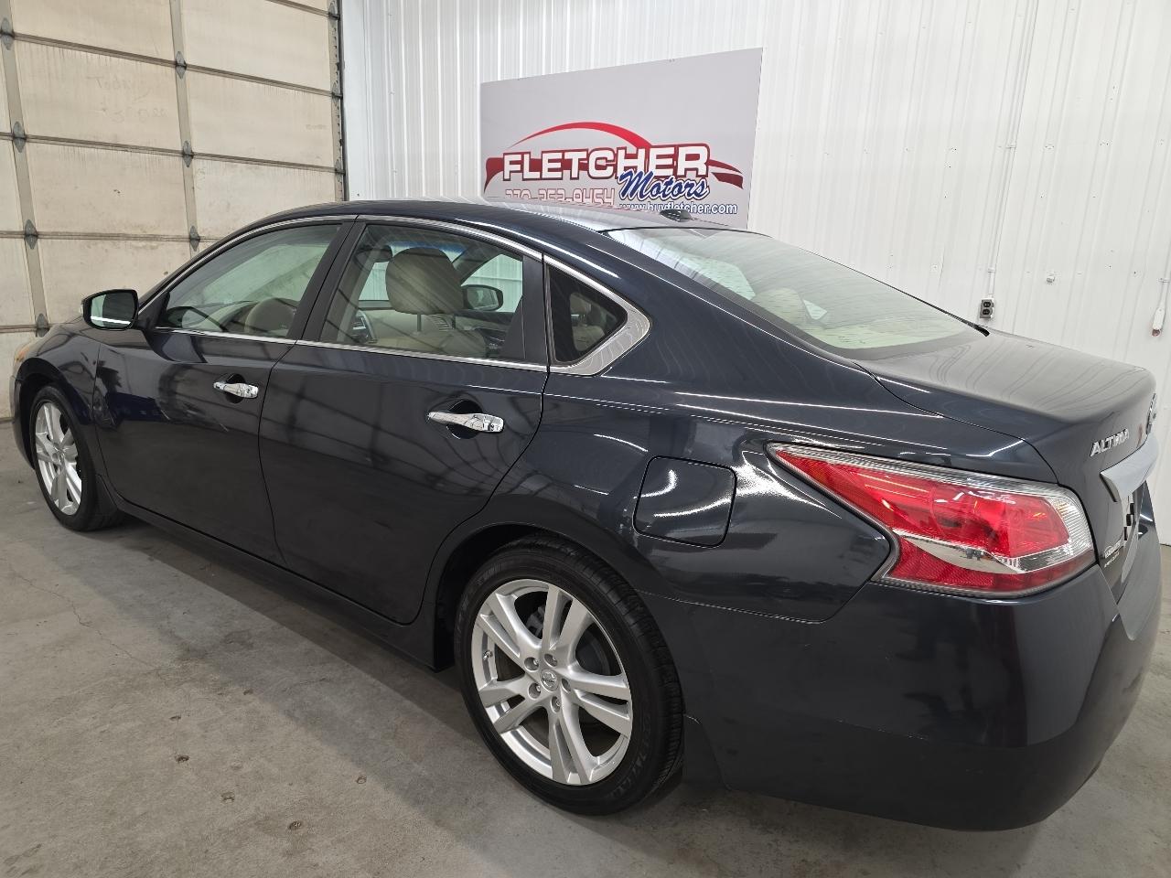Nissan Altima 4dr Sdn V6 3.5 SL *Ltd Avail* 2015