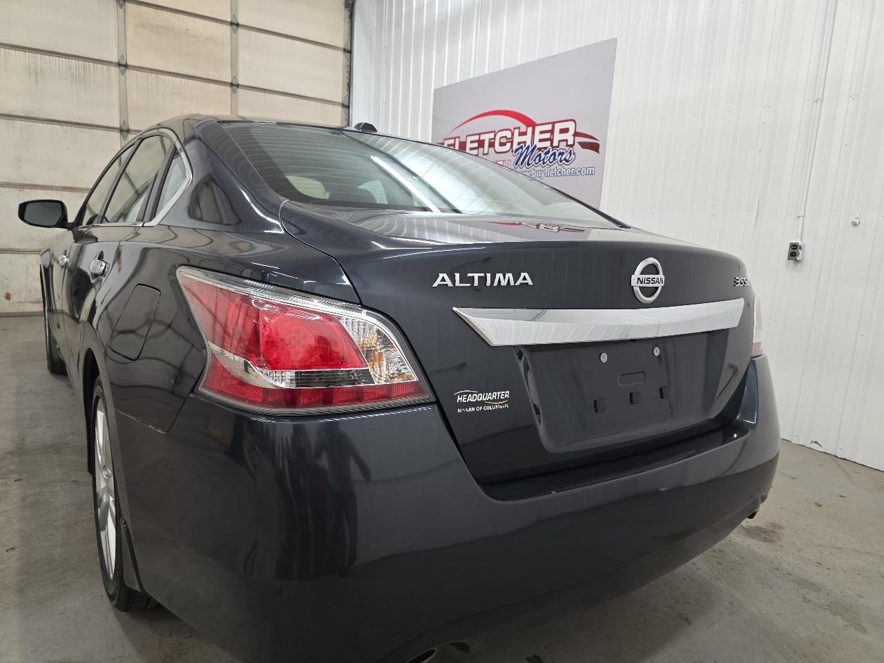 Nissan Altima 4dr Sdn V6 3.5 SL *Ltd Avail* 2015