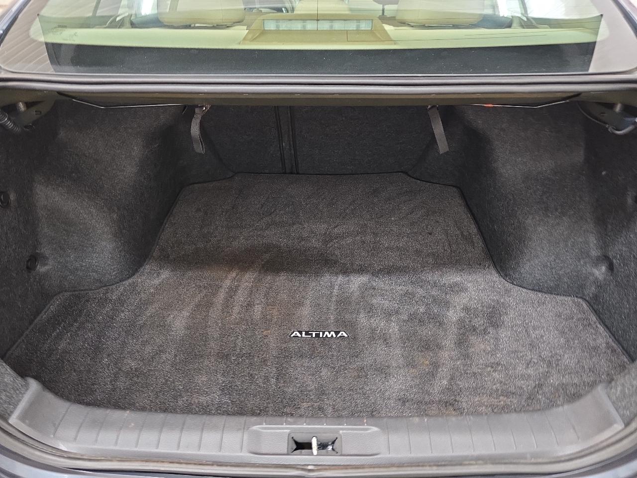 Nissan Altima 4dr Sdn V6 3.5 SL *Ltd Avail* 2015