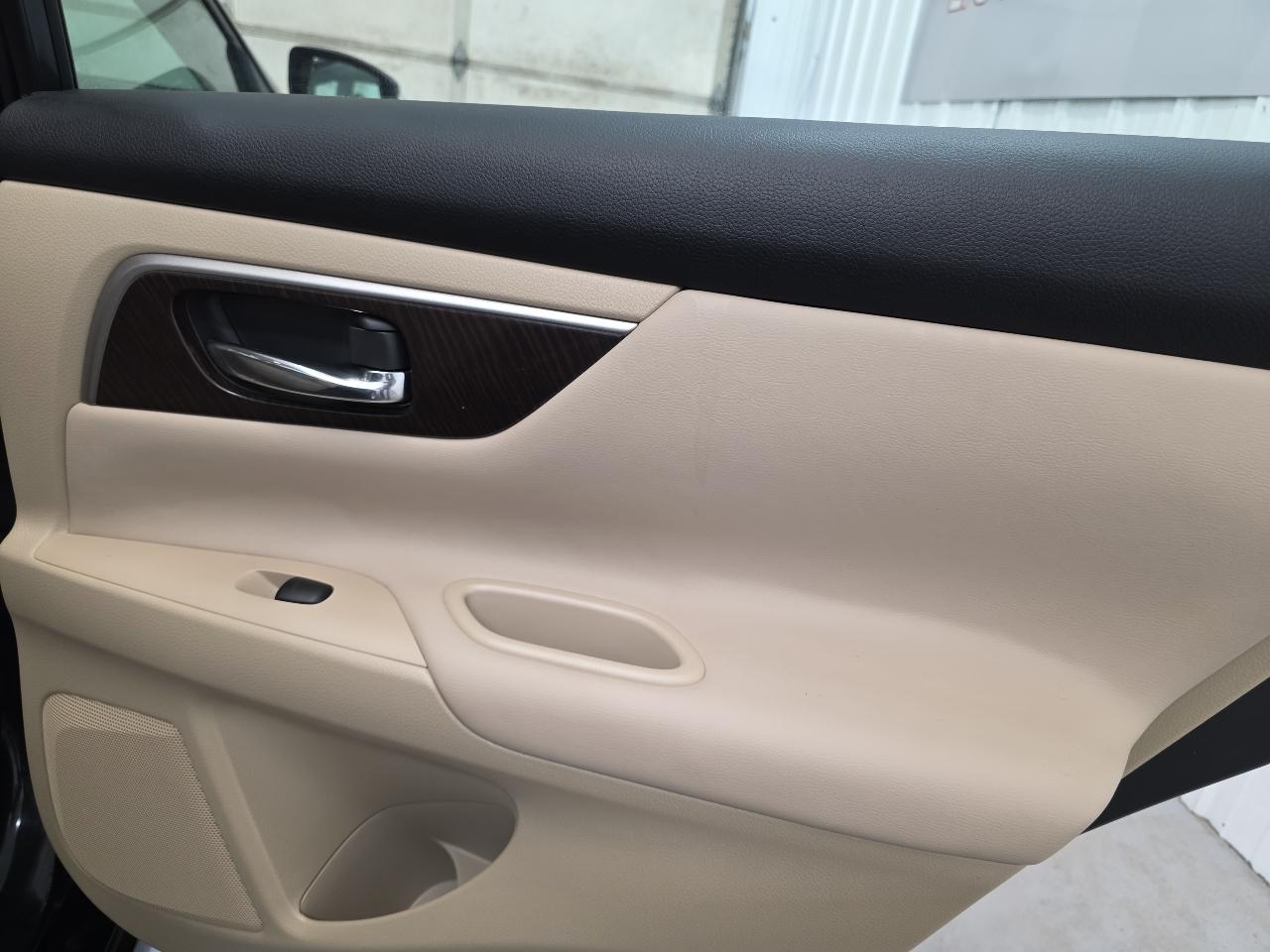 Nissan Altima 4dr Sdn V6 3.5 SL *Ltd Avail* 2015