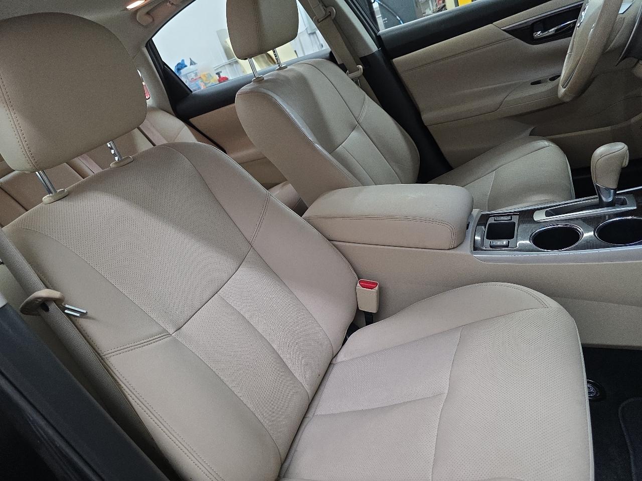 Nissan Altima 4dr Sdn V6 3.5 SL *Ltd Avail* 2015