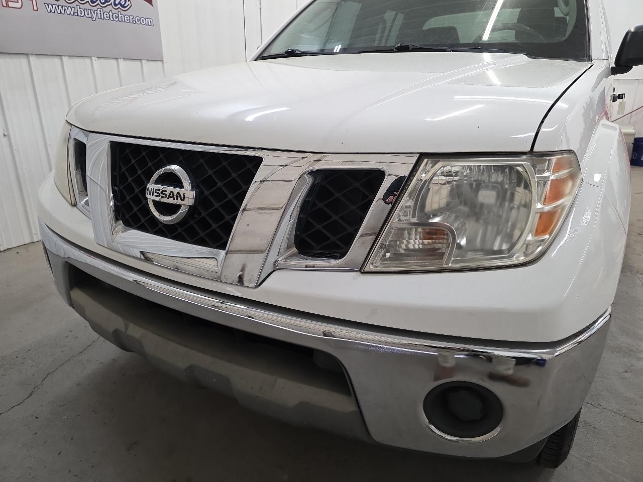 Nissan Frontier 2WD Crew Cab SWB Auto SV 2011