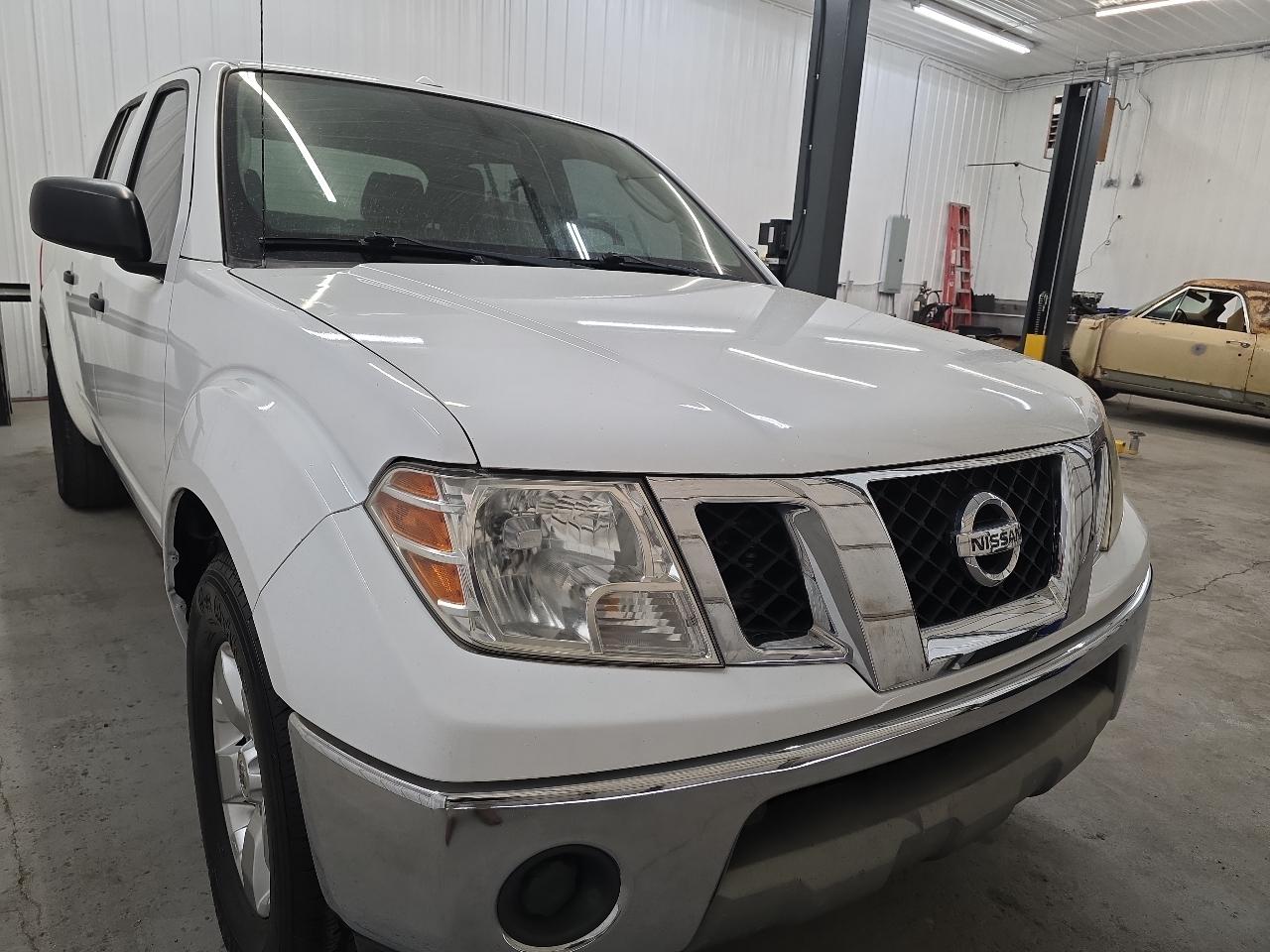 Nissan Frontier 2WD Crew Cab SWB Auto SV 2011
