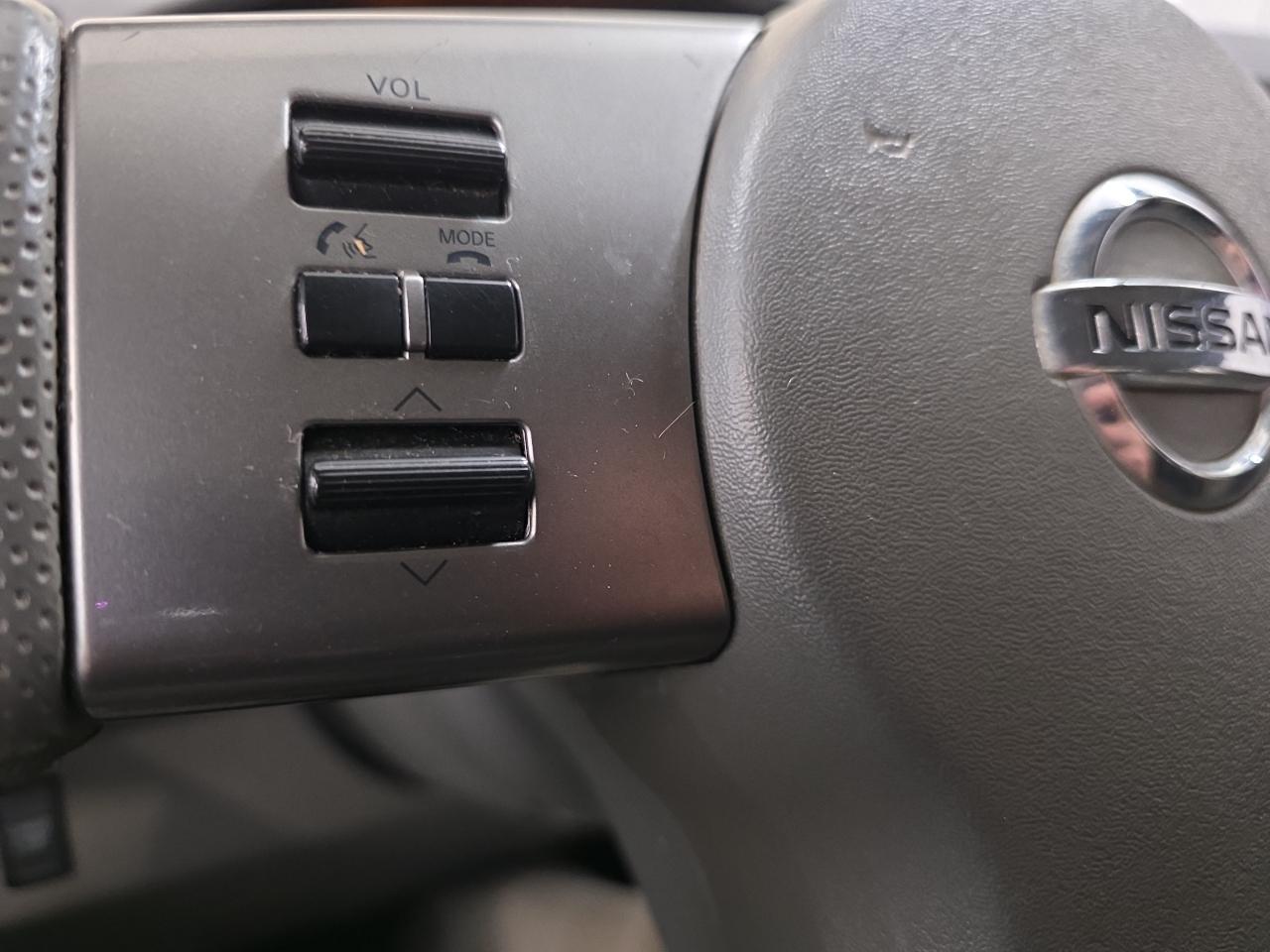 Nissan Frontier 2WD Crew Cab SWB Auto SV 2011