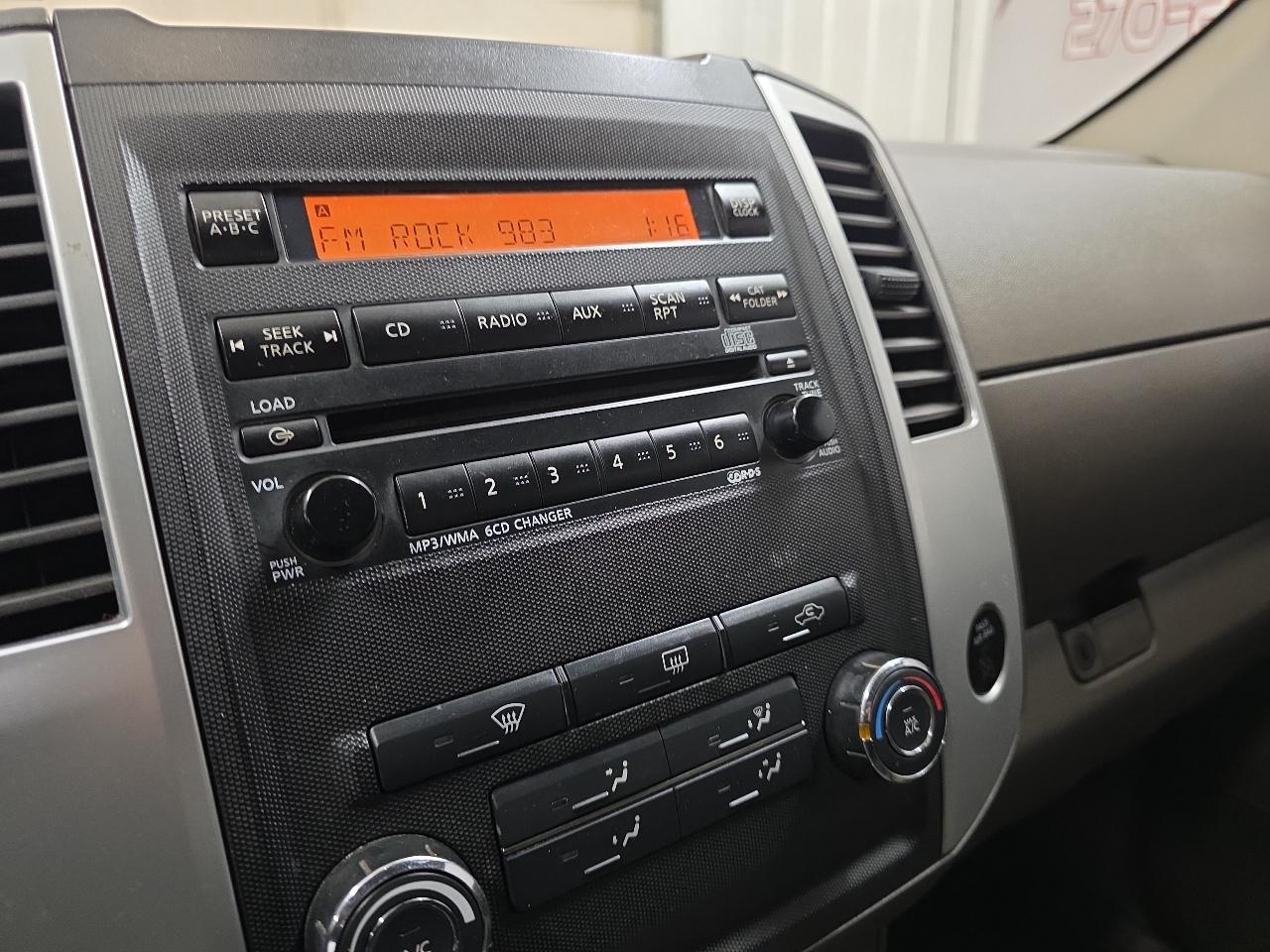 Nissan Frontier 2WD Crew Cab SWB Auto SV 2011