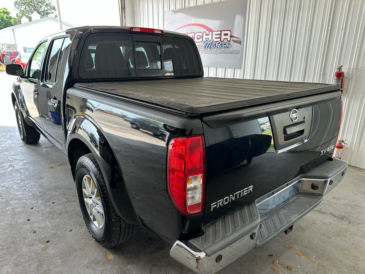 Nissan Frontier 4WD Crew Cab SWB Auto SV 2015