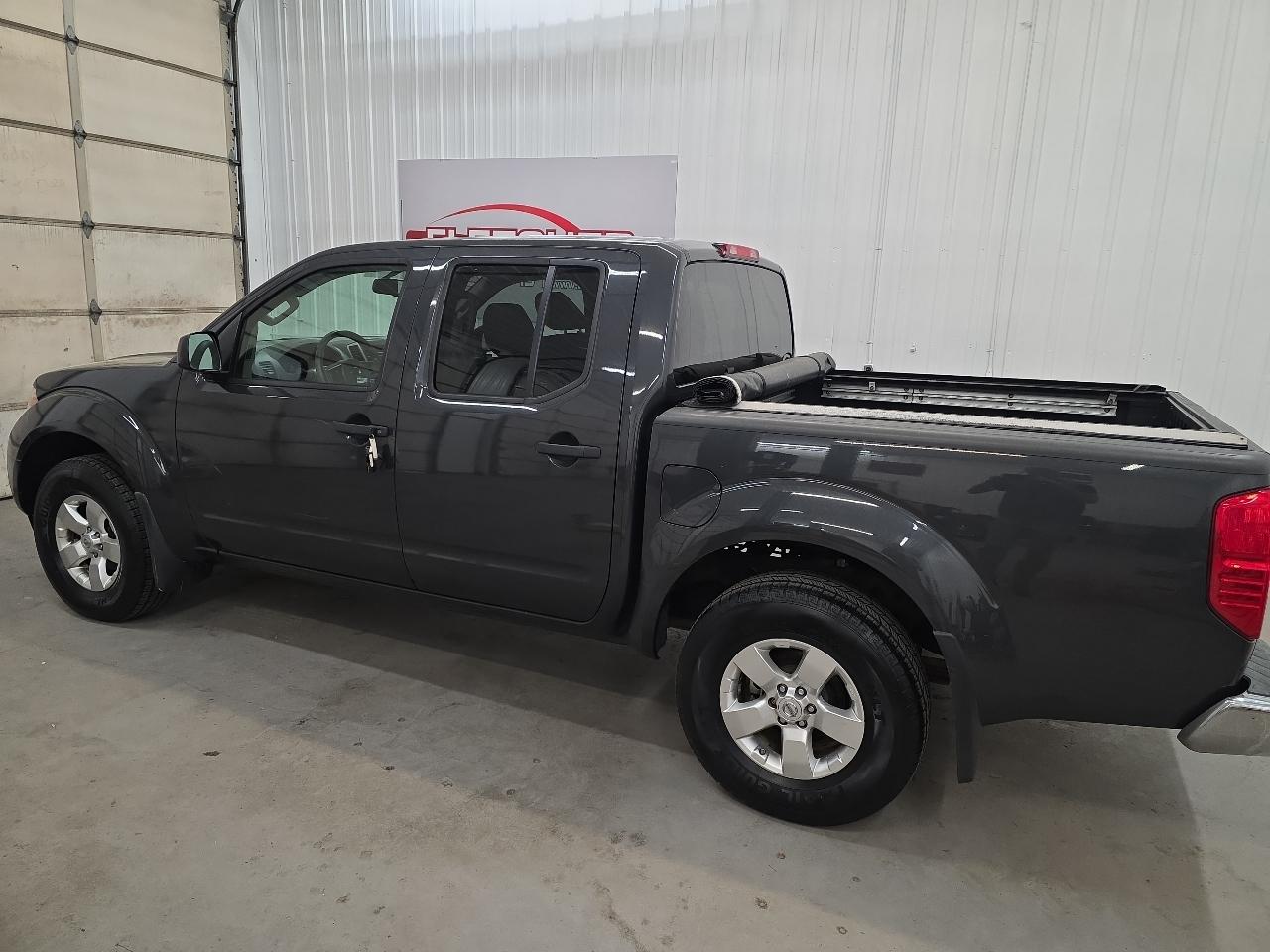 Nissan Frontier 4WD Crew Cab SWB Auto SV 2012