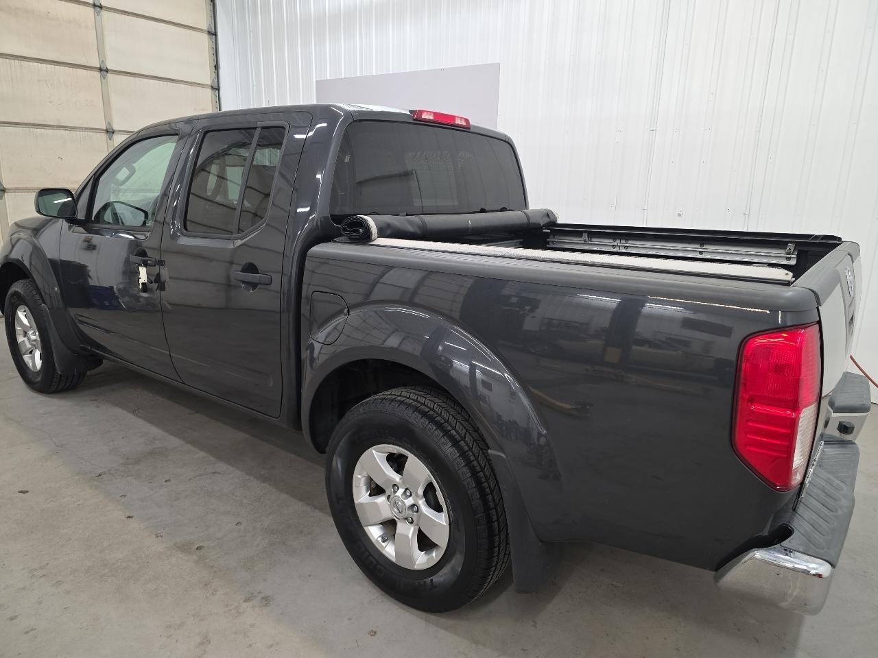 Nissan Frontier 4WD Crew Cab SWB Auto SV 2012