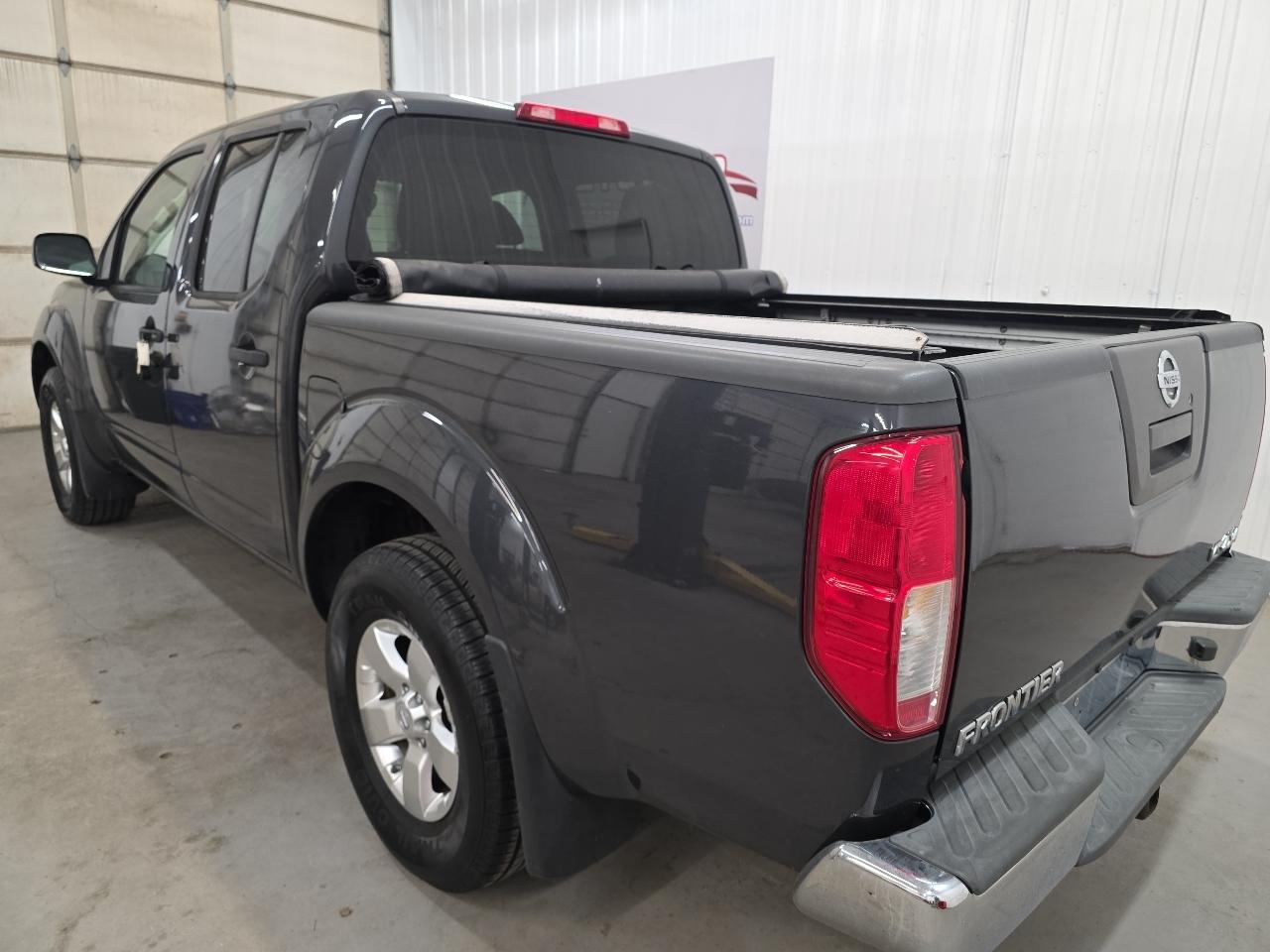 Nissan Frontier 4WD Crew Cab SWB Auto SV 2012