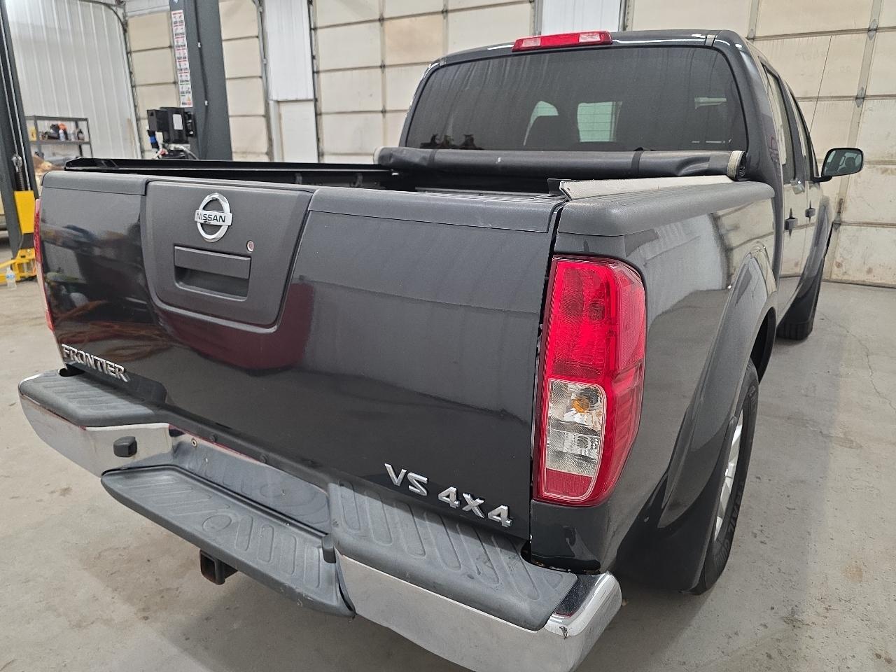 Nissan Frontier 4WD Crew Cab SWB Auto SV 2012