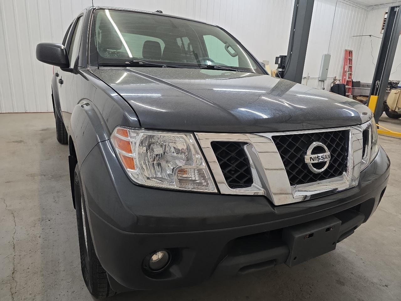 Nissan Frontier 4WD Crew Cab SWB Auto SV 2012