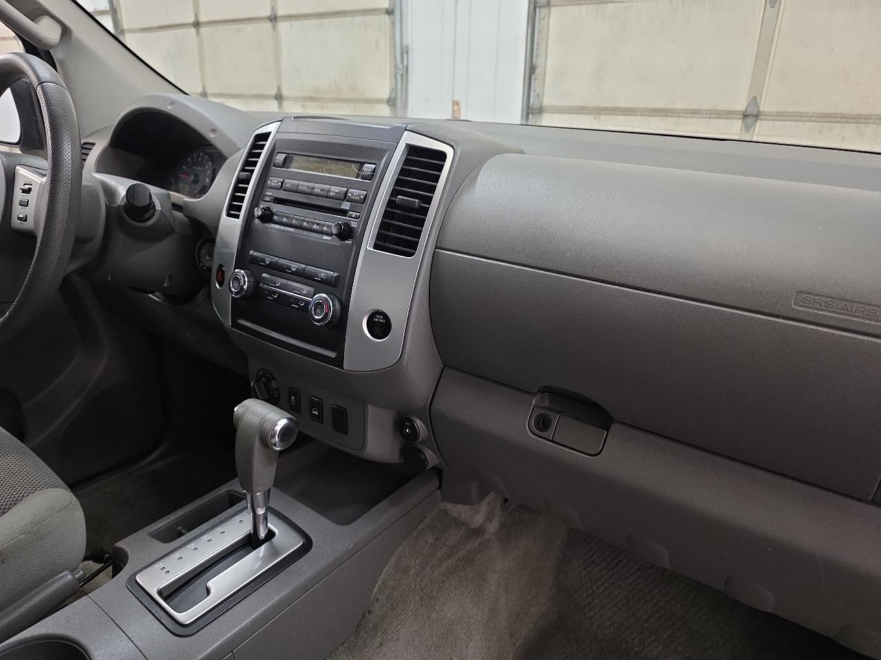 Nissan Frontier 4WD Crew Cab SWB Auto SV 2012