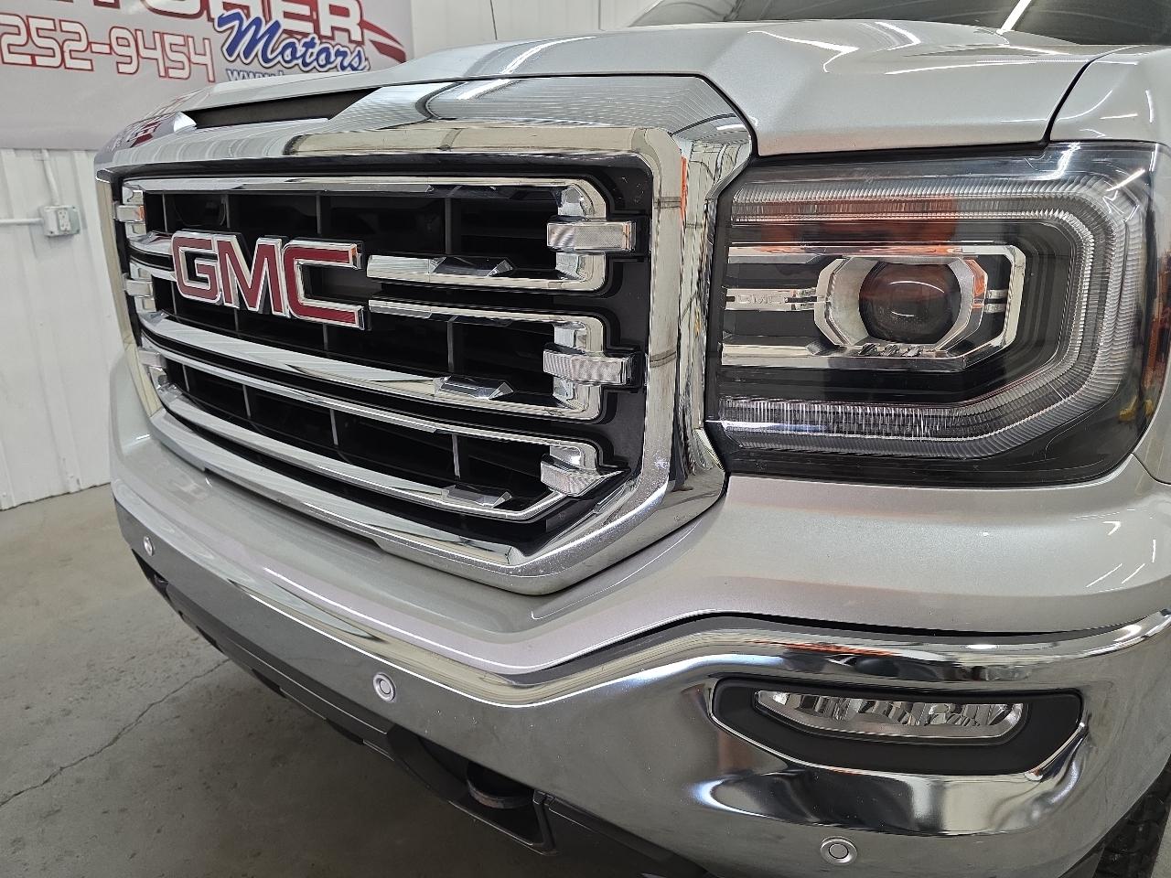 GMC Sierra 1500 4WD Crew Cab 143.5" SLT 2018