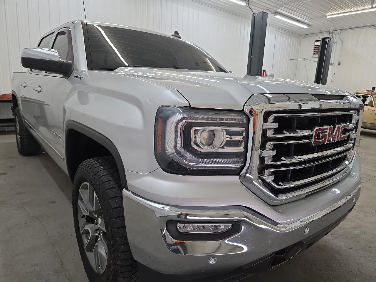 GMC Sierra 1500 4WD Crew Cab 143.5" SLT 2018