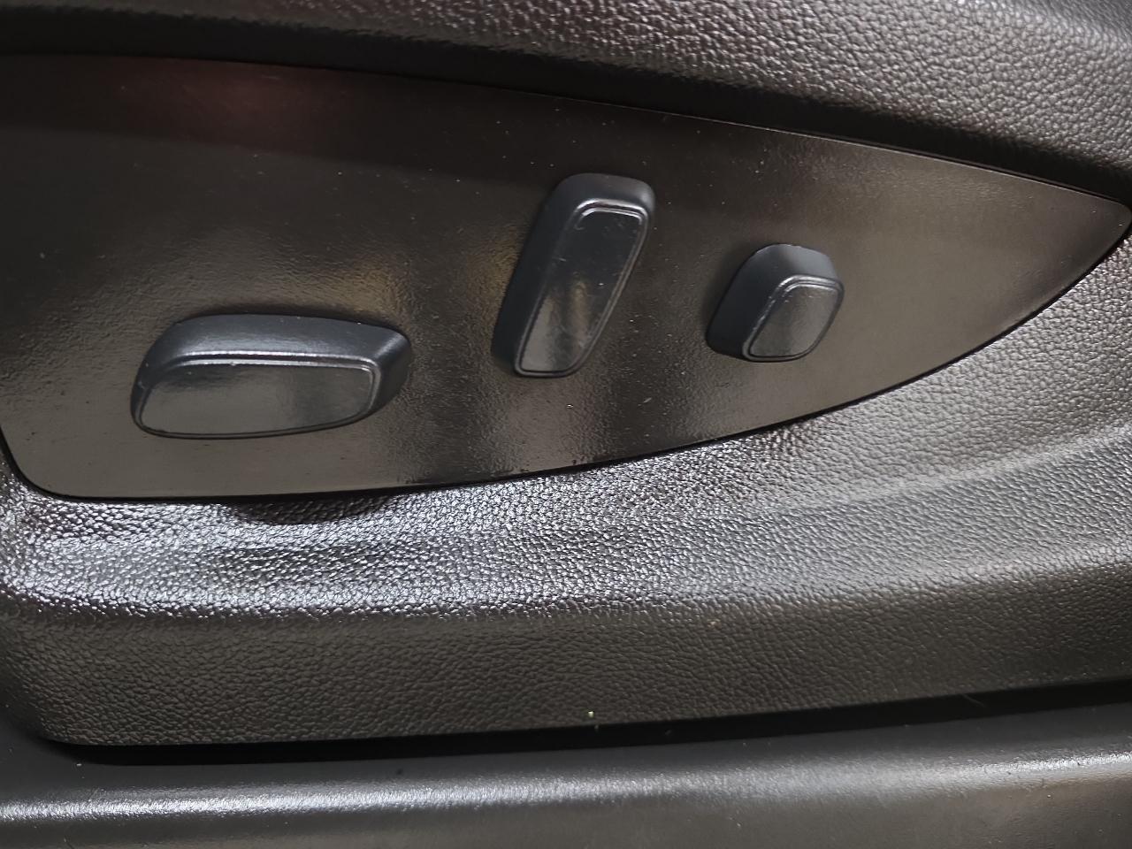 GMC Sierra 1500 4WD Crew Cab 143.5" SLT 2018