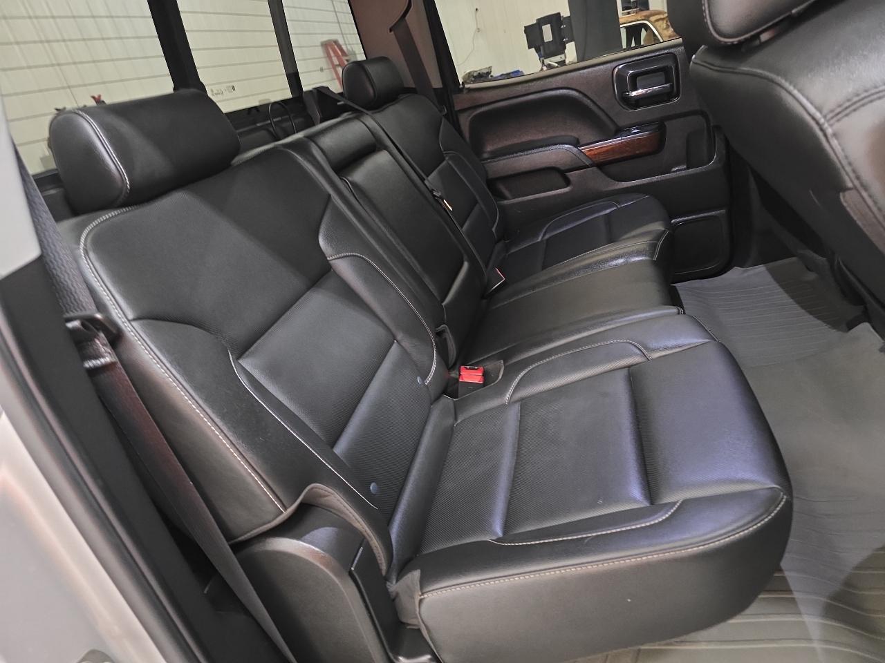 GMC Sierra 1500 4WD Crew Cab 143.5" SLT 2018