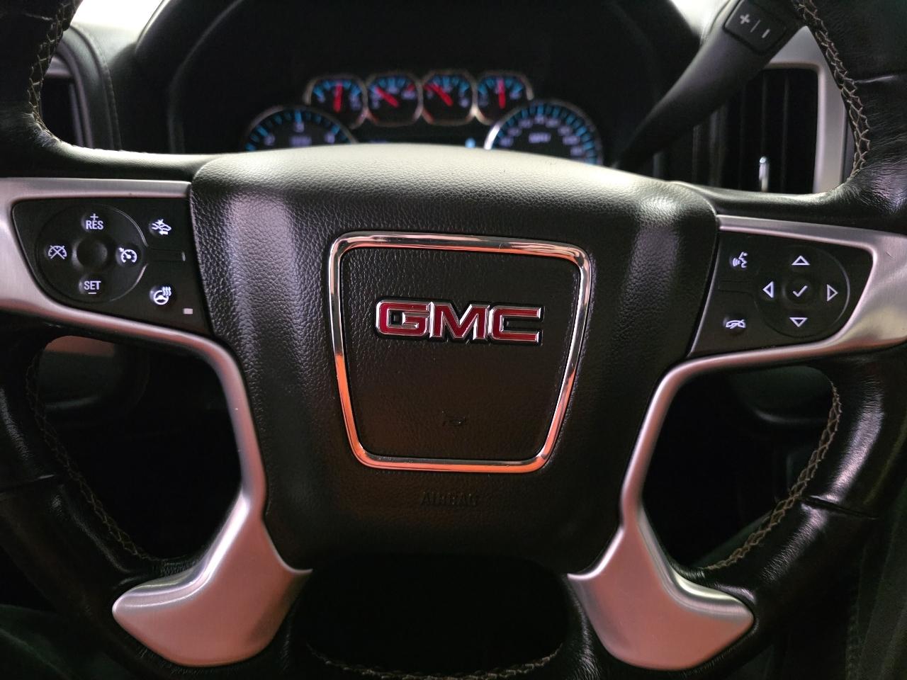 GMC Sierra 1500 4WD Crew Cab 143.5" SLT 2018