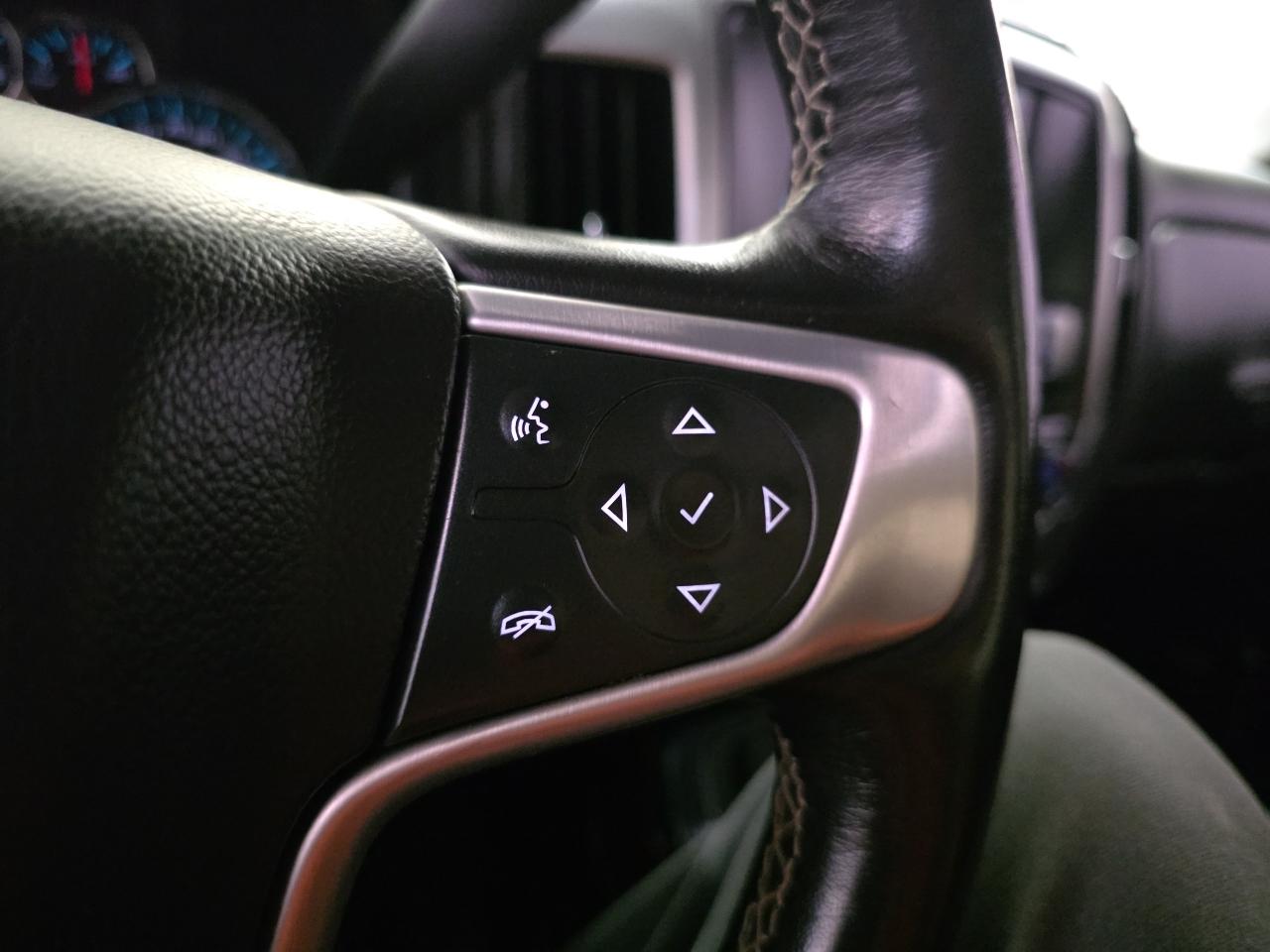 GMC Sierra 1500 4WD Crew Cab 143.5" SLT 2018