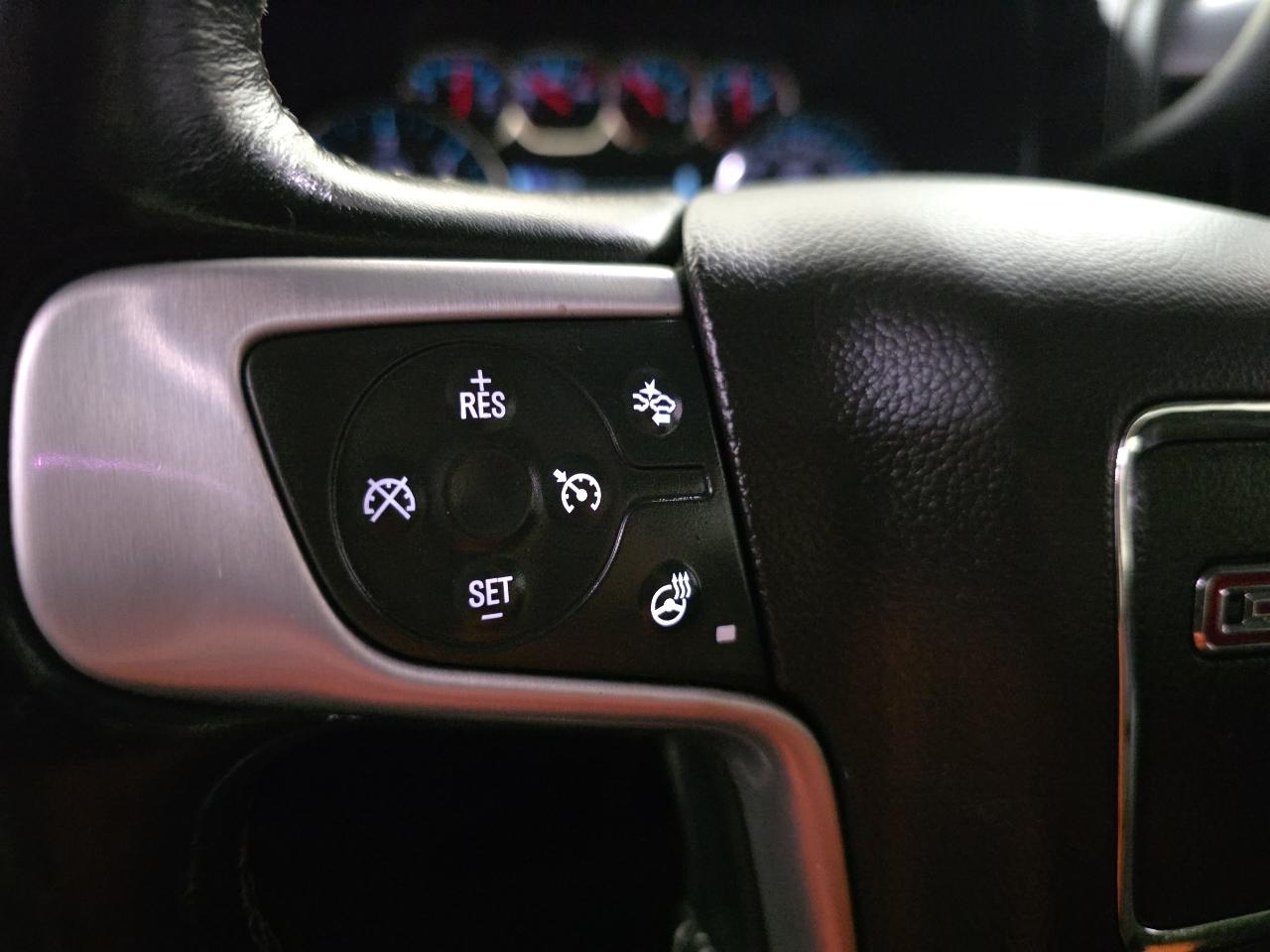 GMC Sierra 1500 4WD Crew Cab 143.5" SLT 2018