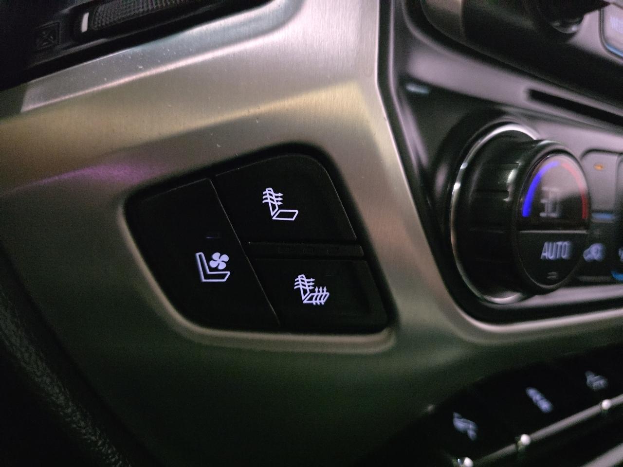 GMC Sierra 1500 4WD Crew Cab 143.5" SLT 2018