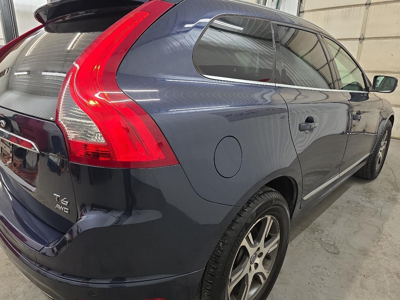 Volvo XC60 2015.5 AWD 4dr T6 2015