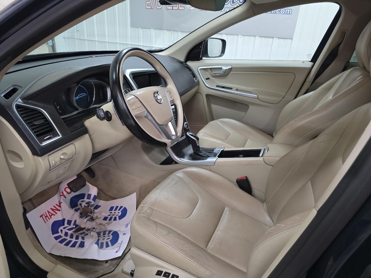 Volvo XC60 2015.5 AWD 4dr T6 2015