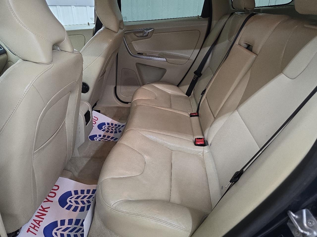 Volvo XC60 2015.5 AWD 4dr T6 2015