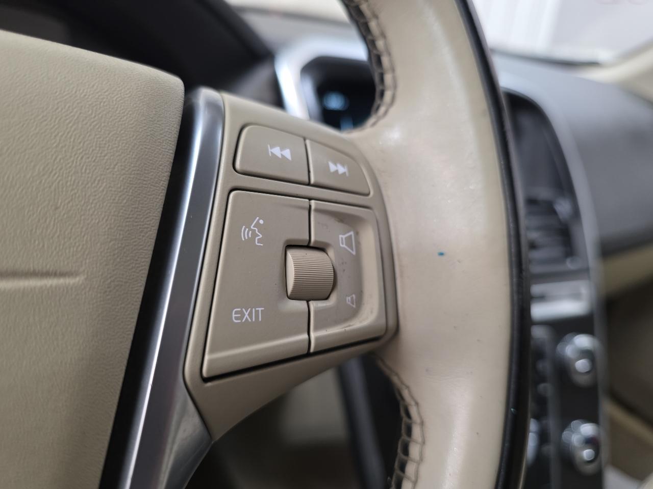 Volvo XC60 2015.5 AWD 4dr T6 2015