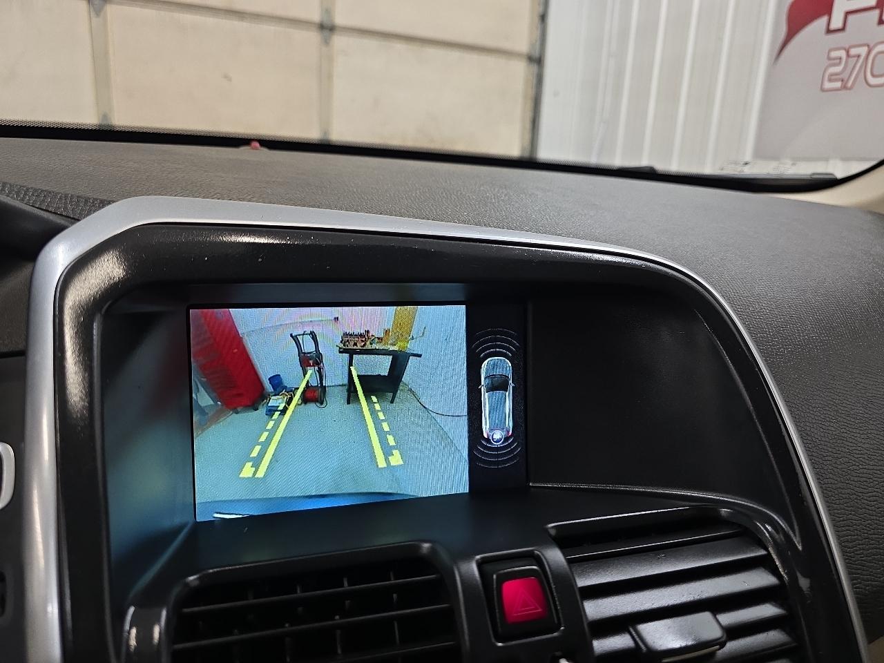 Volvo XC60 2015.5 AWD 4dr T6 2015