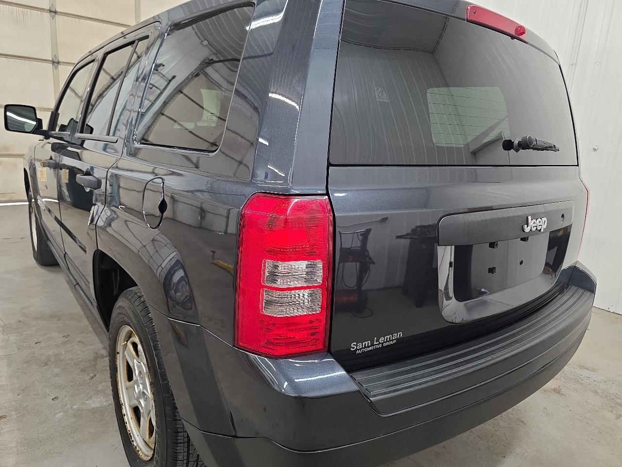 Jeep Patriot FWD 4dr Sport 2014