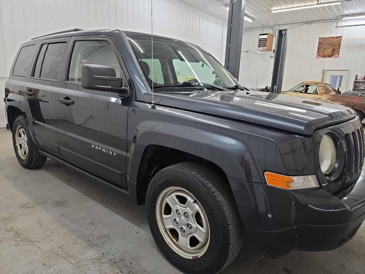 Jeep Patriot FWD 4dr Sport 2014