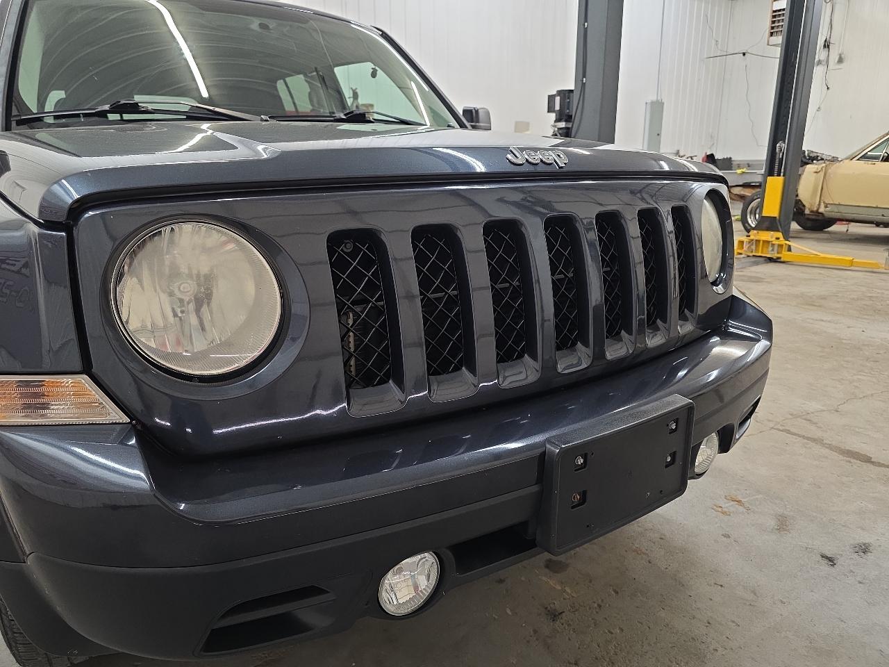Jeep Patriot FWD 4dr Sport 2014