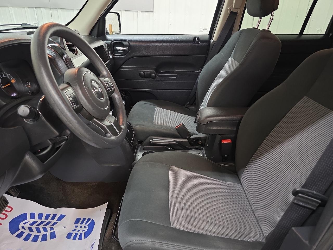 Jeep Patriot FWD 4dr Sport 2014