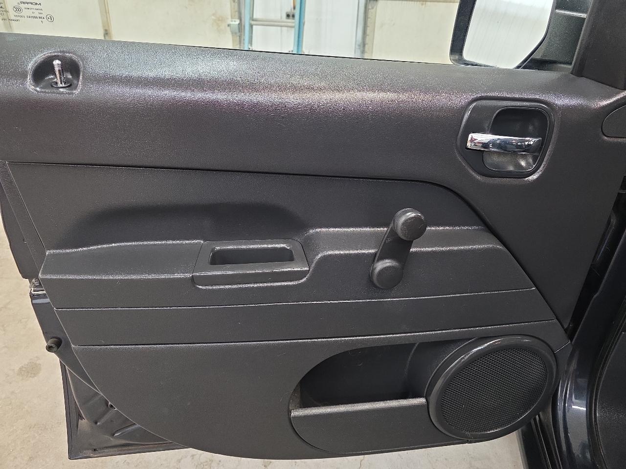 Jeep Patriot FWD 4dr Sport 2014