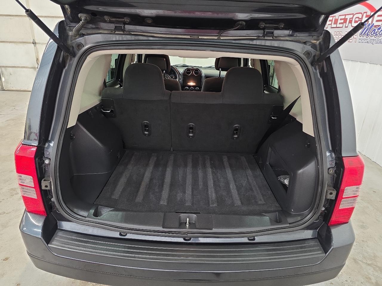 Jeep Patriot FWD 4dr Sport 2014