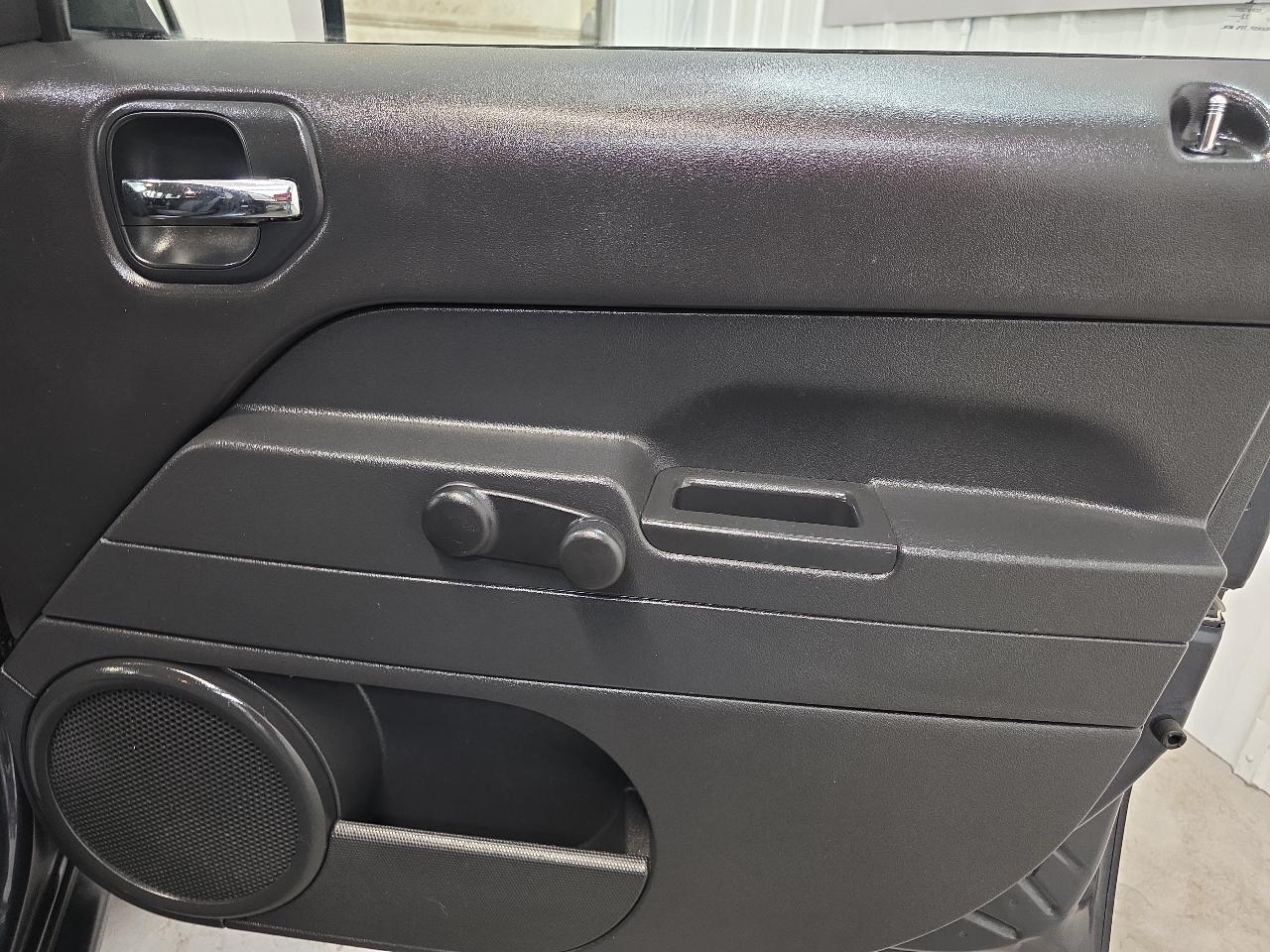 Jeep Patriot FWD 4dr Sport 2014