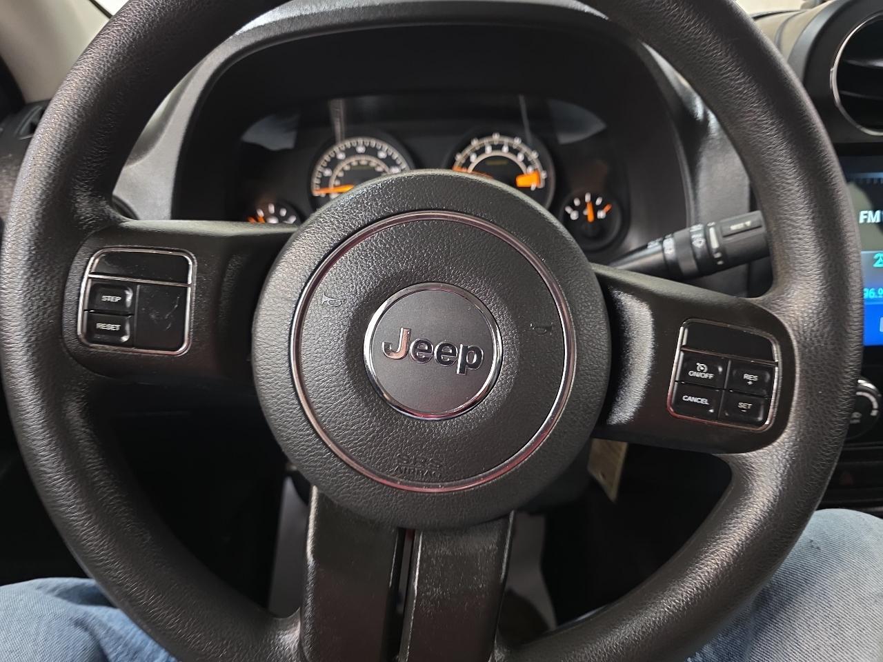 Jeep Patriot FWD 4dr Sport 2014